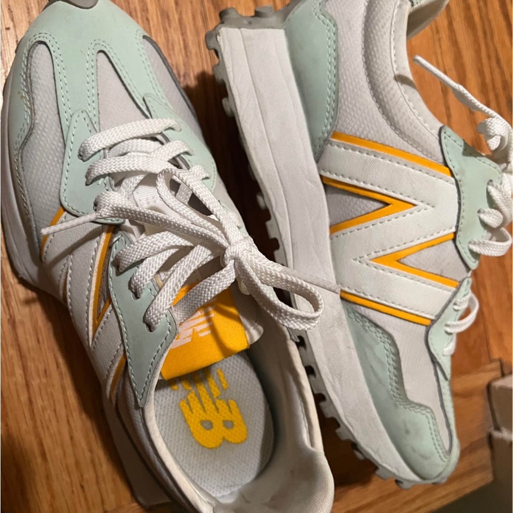 New Balance White and Mint Athletic Shoes - Picture 2 of 2
